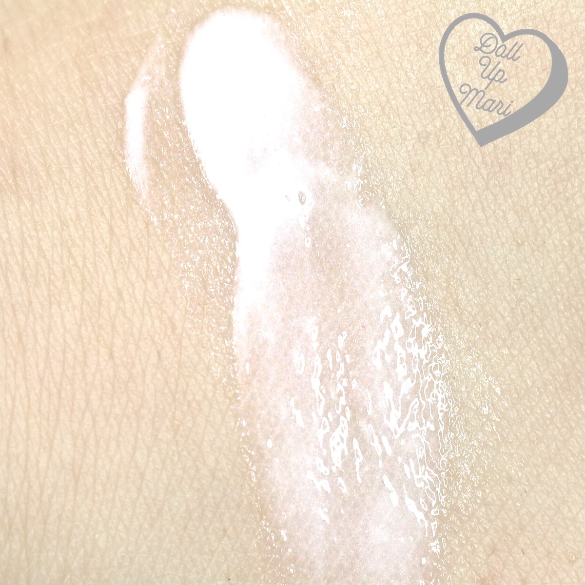 smear of Avène PhysioLift Day Smoothing Emulsion