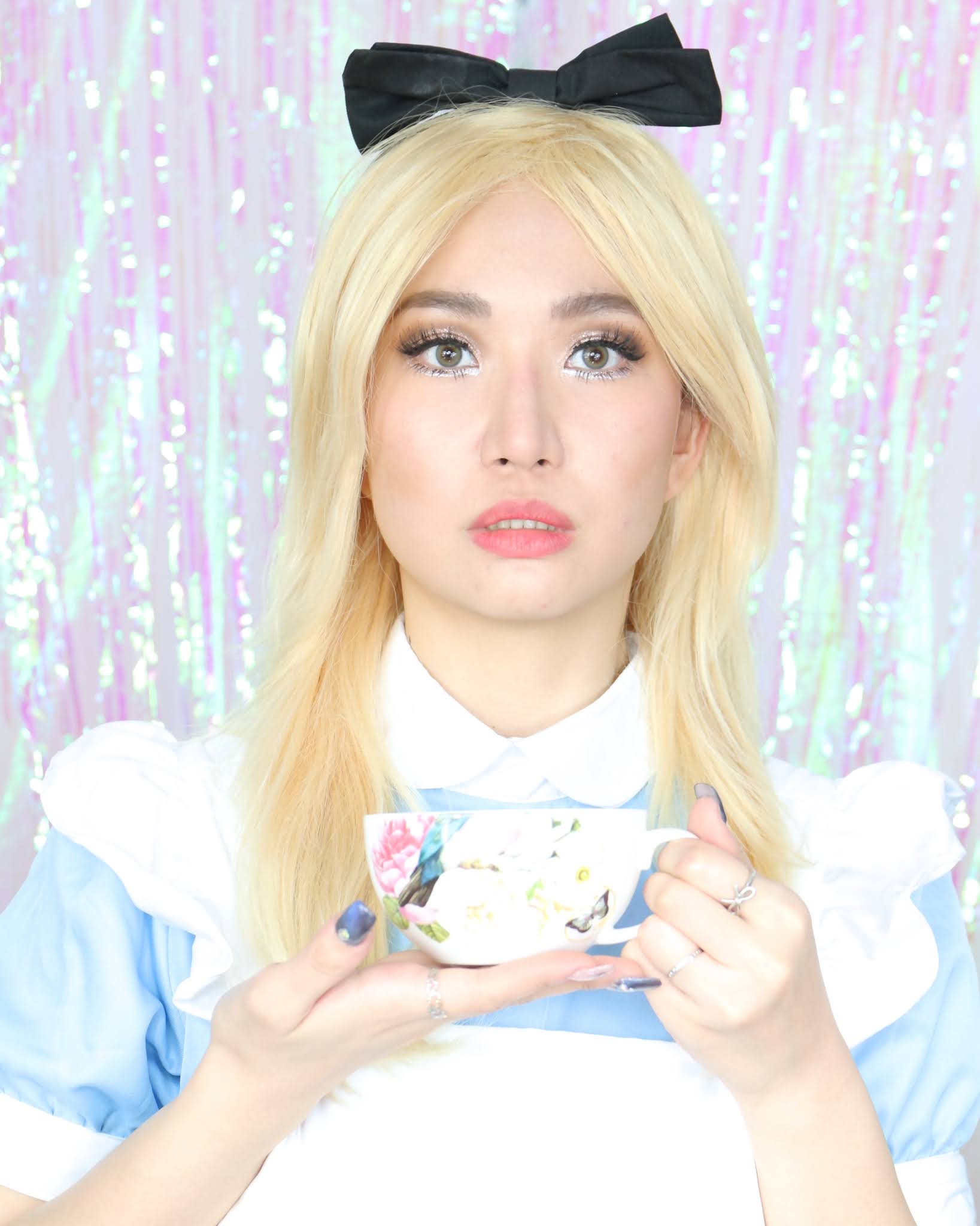 Alice In Wonderland Makeup Using BlackPink Lenses #halloween